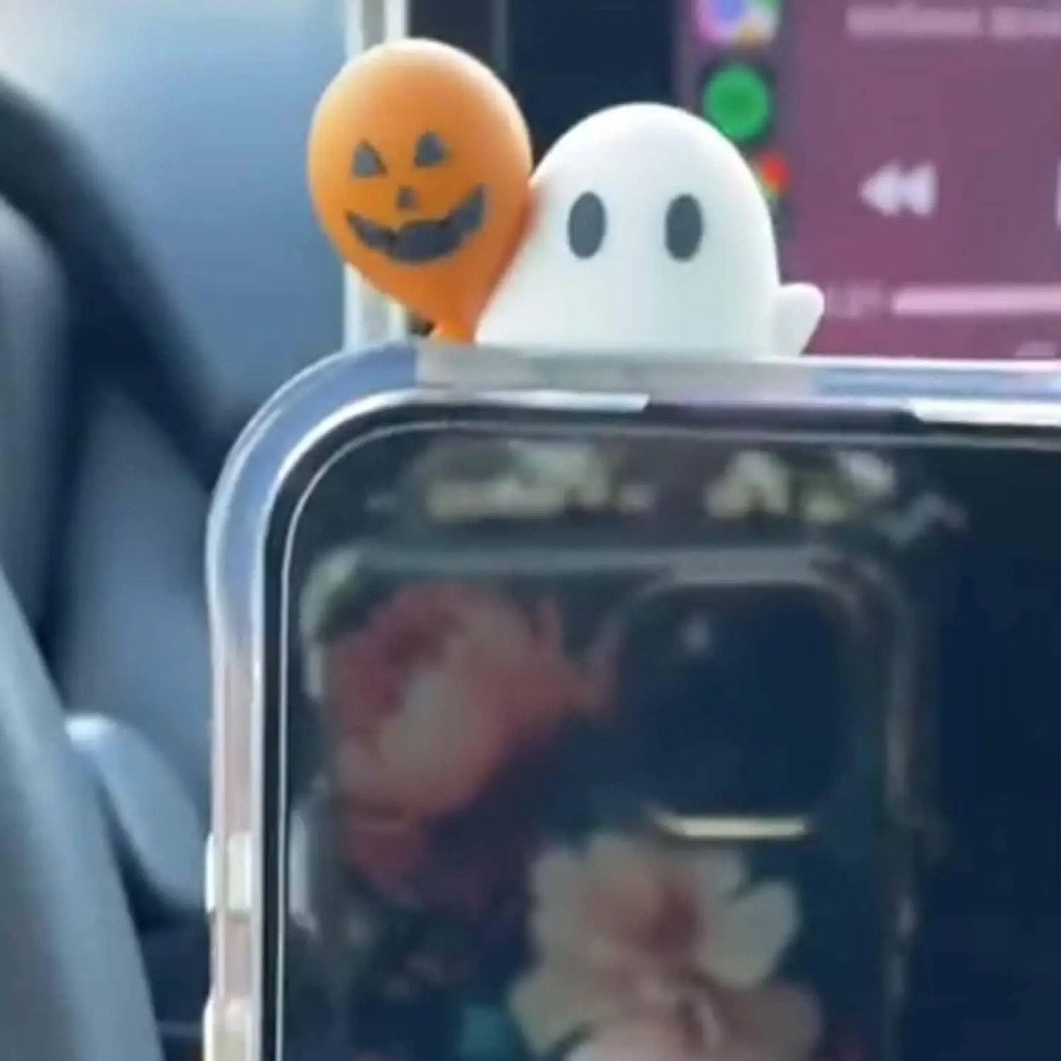 Ghostees Mystery Phone Buddy C - đánh giá và giá Phone Accessories Doll