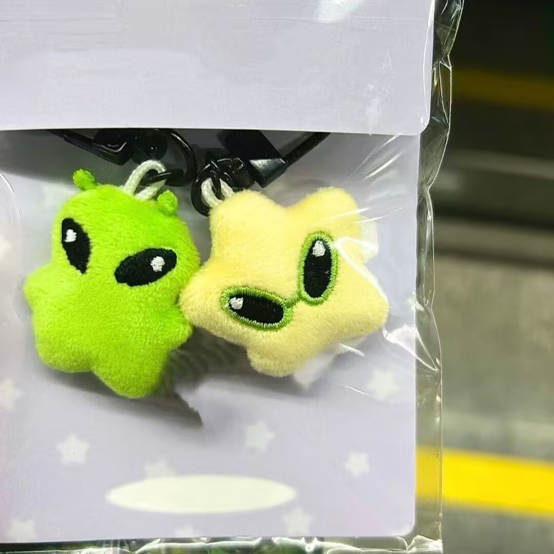 Alien Star Plush Bag Pendant K - đánh giá và giá Phone Accessories Doll